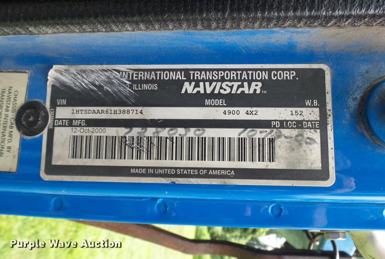 image for item K1862 2001 International 4900 dump truck