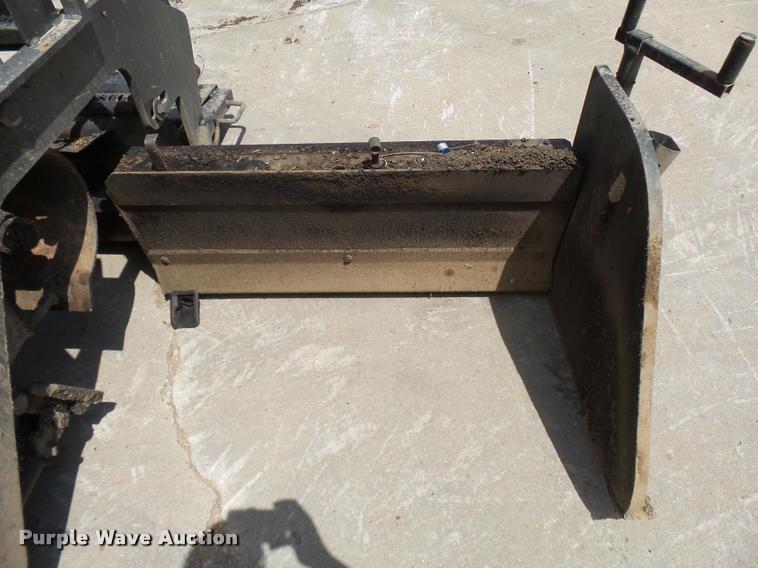 image for item K1865 2004 LeeBoy L-8515-T paver