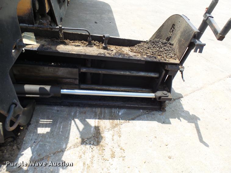 image for item K1865 2004 LeeBoy L-8515-T paver