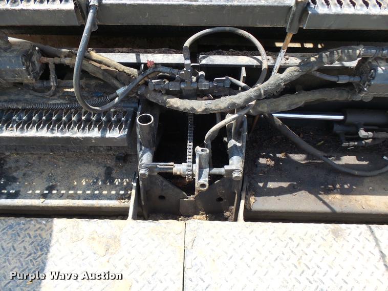 image for item K1865 2004 LeeBoy L-8515-T paver