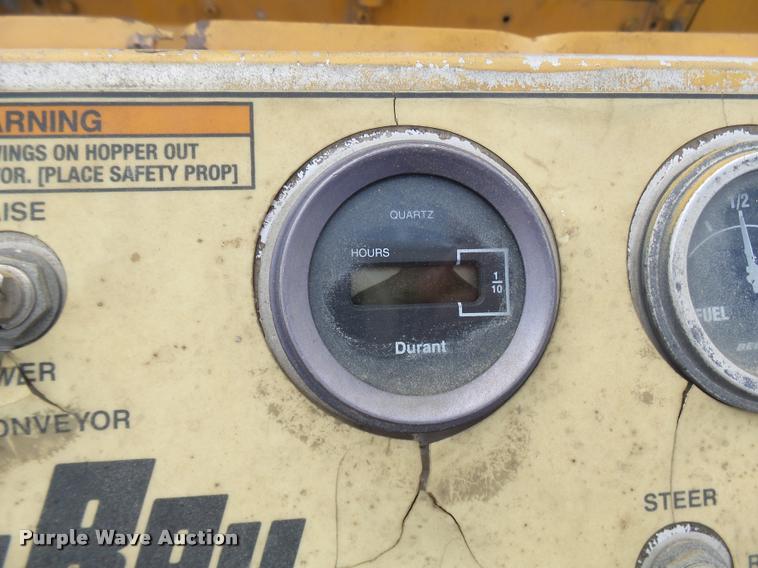 image for item K1865 2004 LeeBoy L-8515-T paver