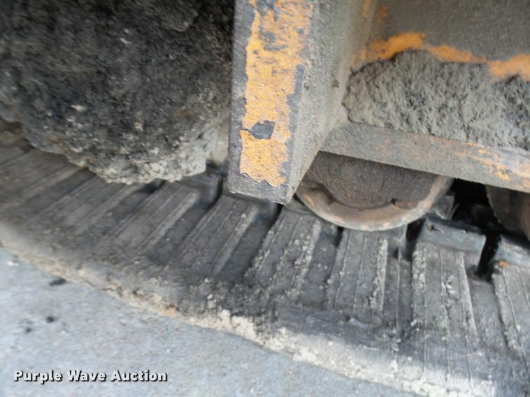 image for item K1865 2004 LeeBoy L-8515-T paver