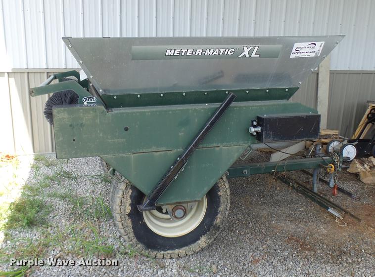 image for item K1866 Turfco Mete-R Matic XL spreader