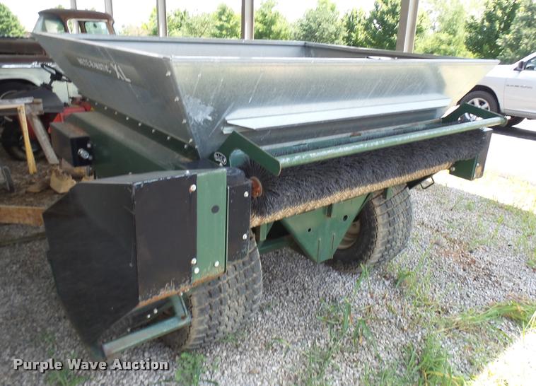 image for item K1866 Turfco Mete-R Matic XL spreader