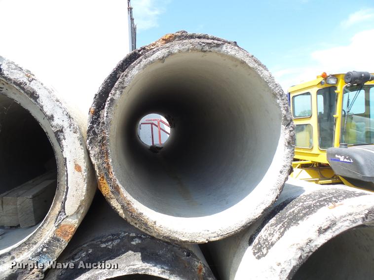 image for item K1871 (19) concrete pipes