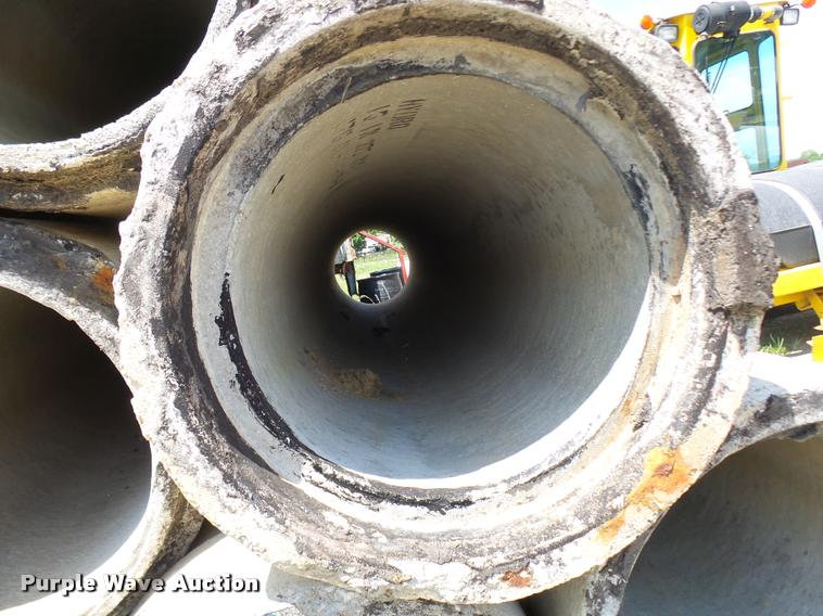 image for item K1871 (19) concrete pipes