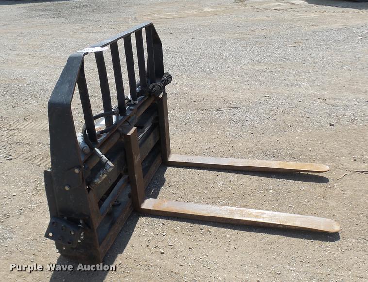 image for item K1873 Bobcat pallet hydraulic skid steer pallet forks