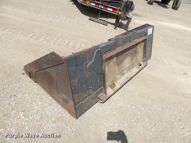 Bobcat toothed skid steer bucket in Raymore, MO Item K1874 sold
