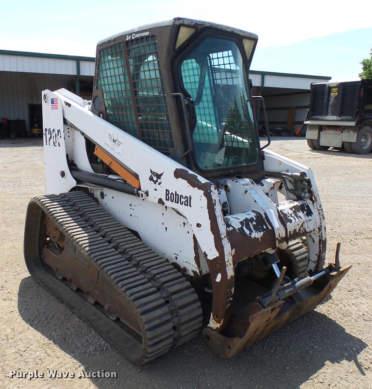 image for item K1875 2002 Bobcat T200 skid steer