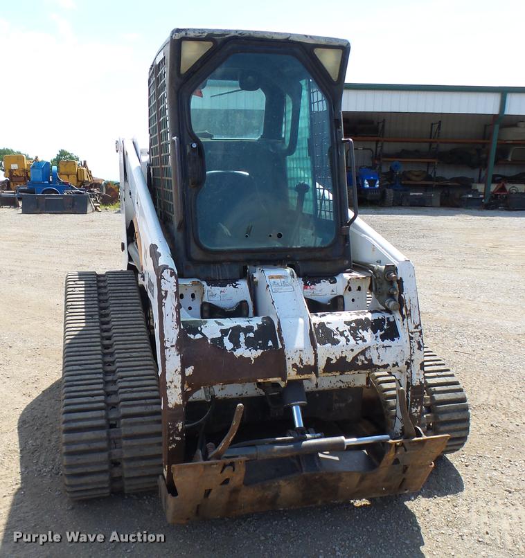 image for item K1875 2002 Bobcat T200 skid steer
