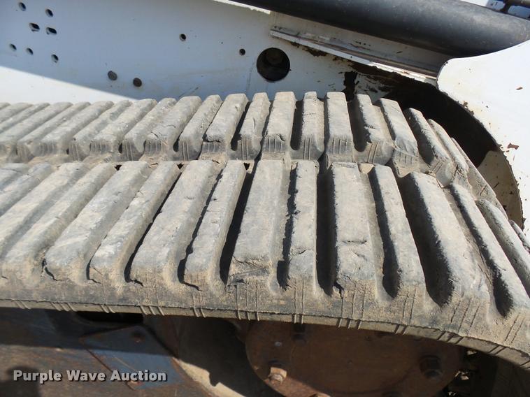 image for item K1875 2002 Bobcat T200 skid steer