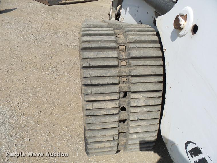 image for item K1875 2002 Bobcat T200 skid steer