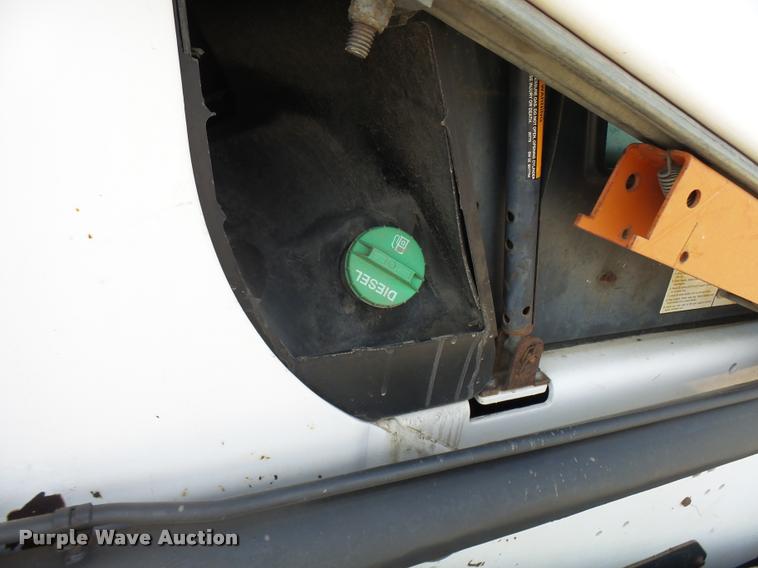 image for item K1875 2002 Bobcat T200 skid steer