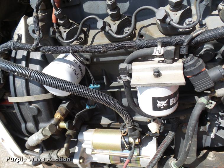 image for item K1875 2002 Bobcat T200 skid steer