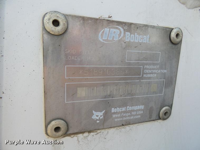image for item K1875 2002 Bobcat T200 skid steer