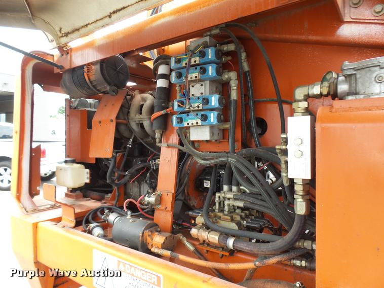 image for item K1888 2000 Snorkel TB60 boom lift