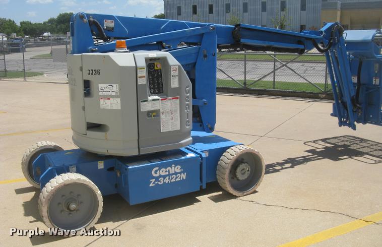 image for item L2310 2001 Genie Z-34/22N boom lift