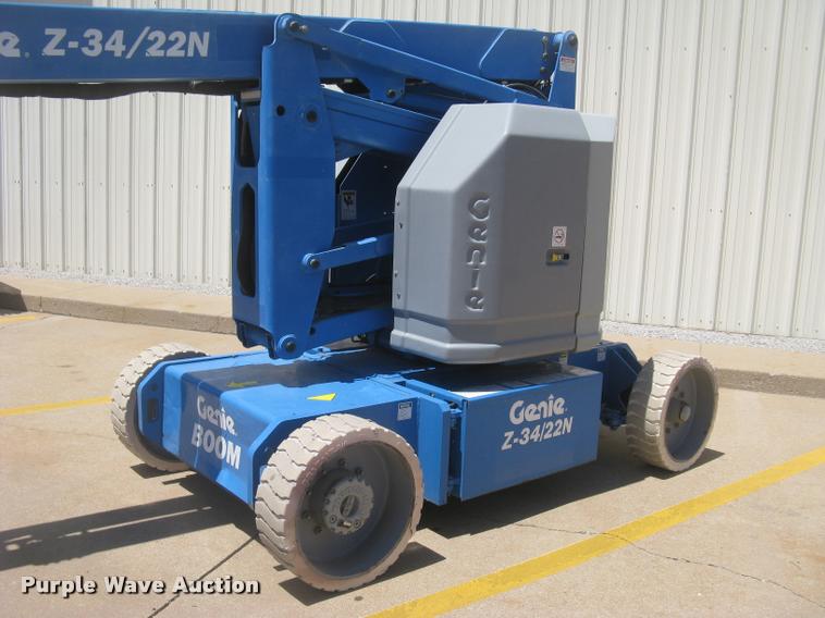 image for item L2310 2001 Genie Z-34/22N boom lift