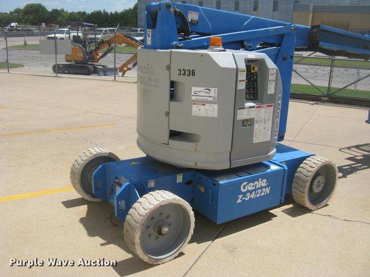 image for item L2310 2001 Genie Z-34/22N boom lift