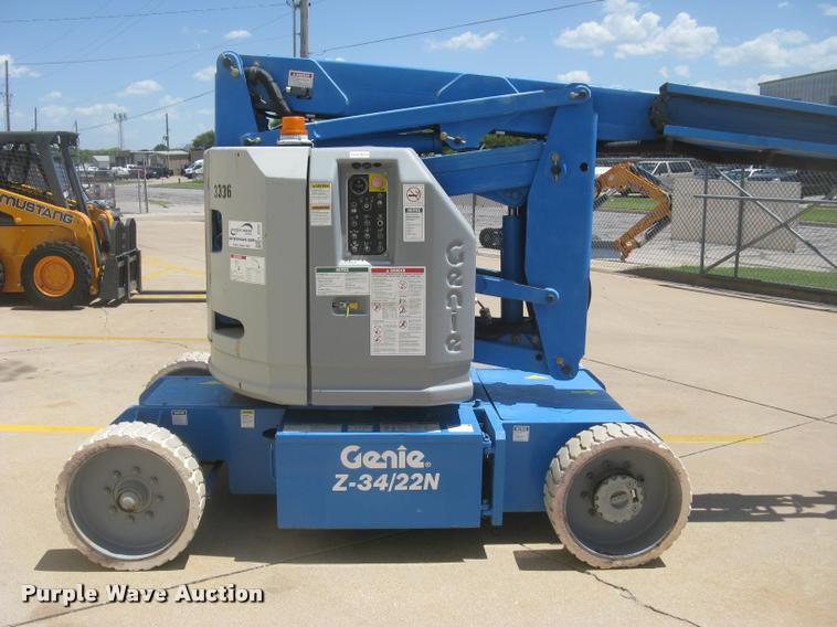 image for item L2310 2001 Genie Z-34/22N boom lift