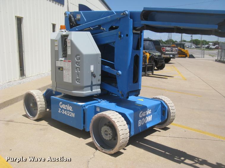 image for item L2310 2001 Genie Z-34/22N boom lift