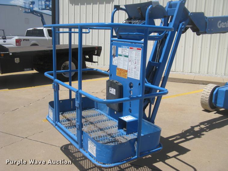 image for item L2310 2001 Genie Z-34/22N boom lift