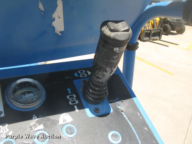 image for item L2310 2001 Genie Z-34/22N boom lift
