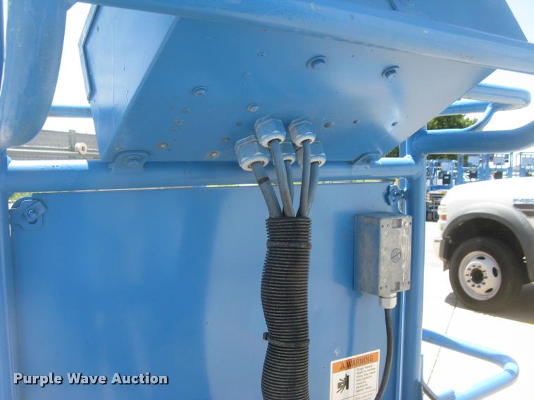 image for item L2310 2001 Genie Z-34/22N boom lift