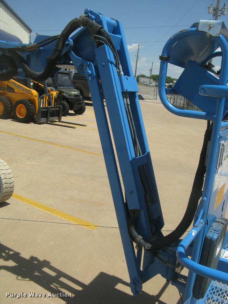 image for item L2310 2001 Genie Z-34/22N boom lift