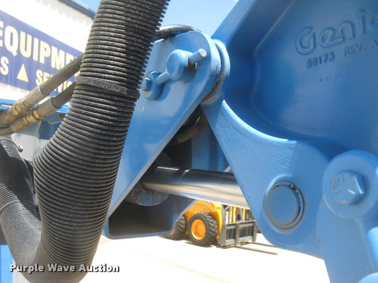 image for item L2310 2001 Genie Z-34/22N boom lift