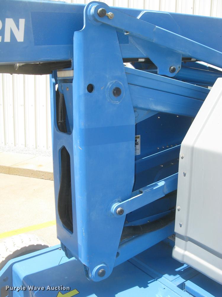 image for item L2310 2001 Genie Z-34/22N boom lift