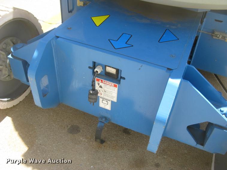 image for item L2310 2001 Genie Z-34/22N boom lift
