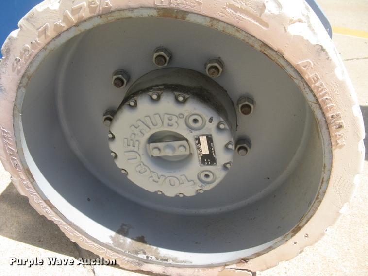 image for item L2310 2001 Genie Z-34/22N boom lift