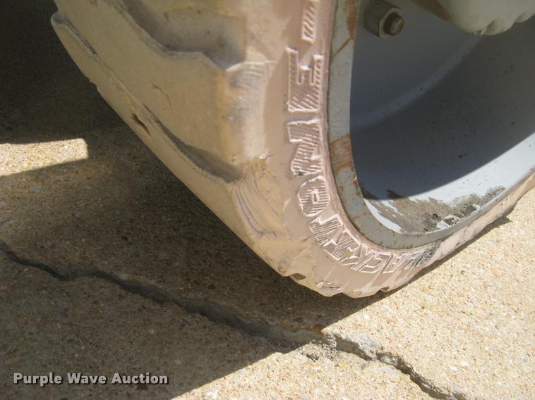 image for item L2310 2001 Genie Z-34/22N boom lift