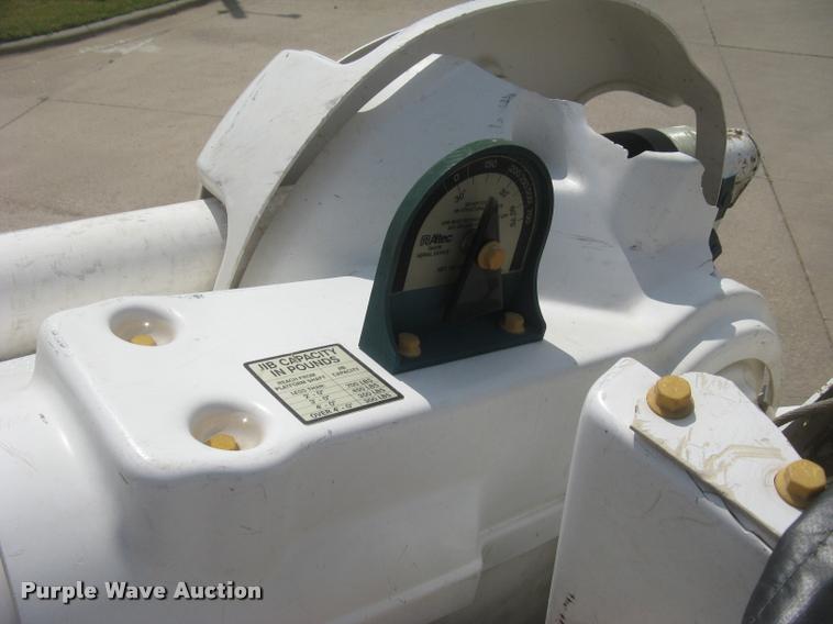 image for item L2311 2007 International 7300 bucket truck