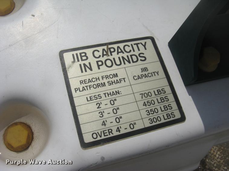 image for item L2311 2007 International 7300 bucket truck