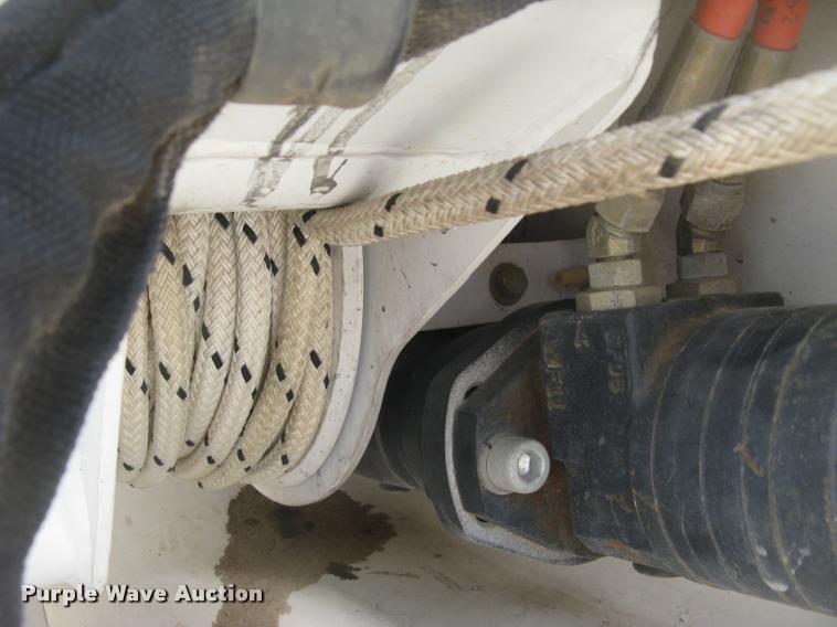 image for item L2311 2007 International 7300 bucket truck