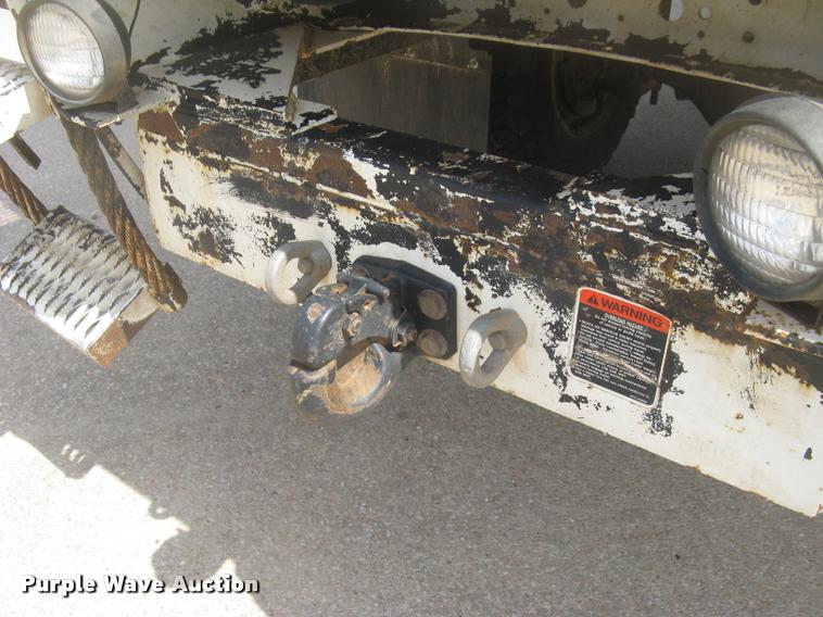 image for item L2311 2007 International 7300 bucket truck