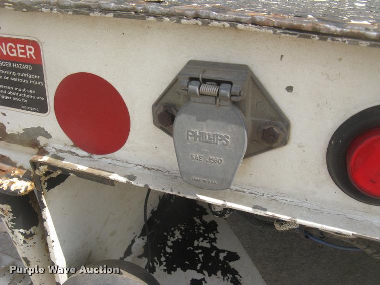 image for item L2311 2007 International 7300 bucket truck