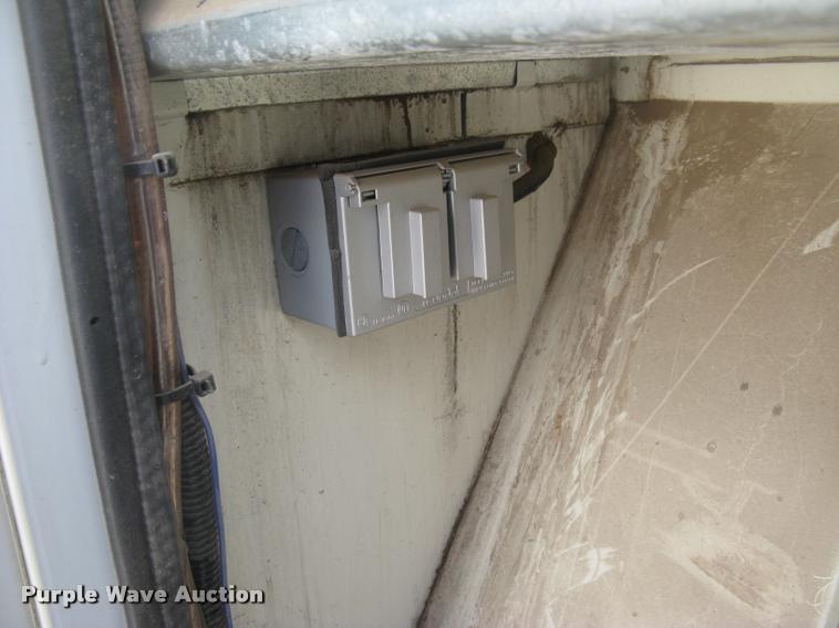 image for item L2311 2007 International 7300 bucket truck