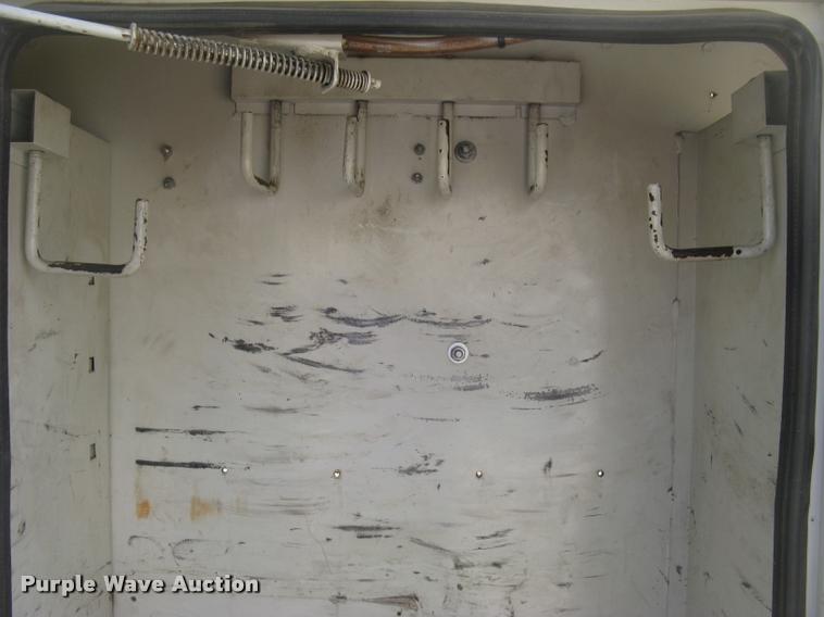 image for item L2311 2007 International 7300 bucket truck