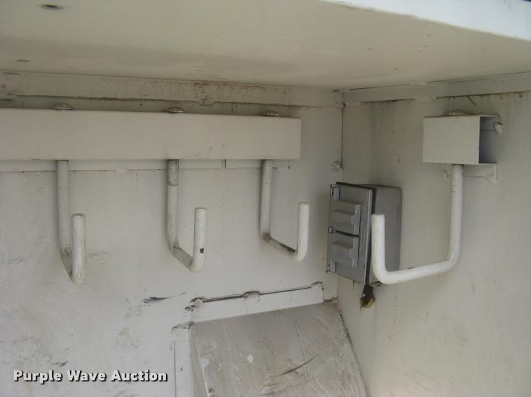 image for item L2311 2007 International 7300 bucket truck