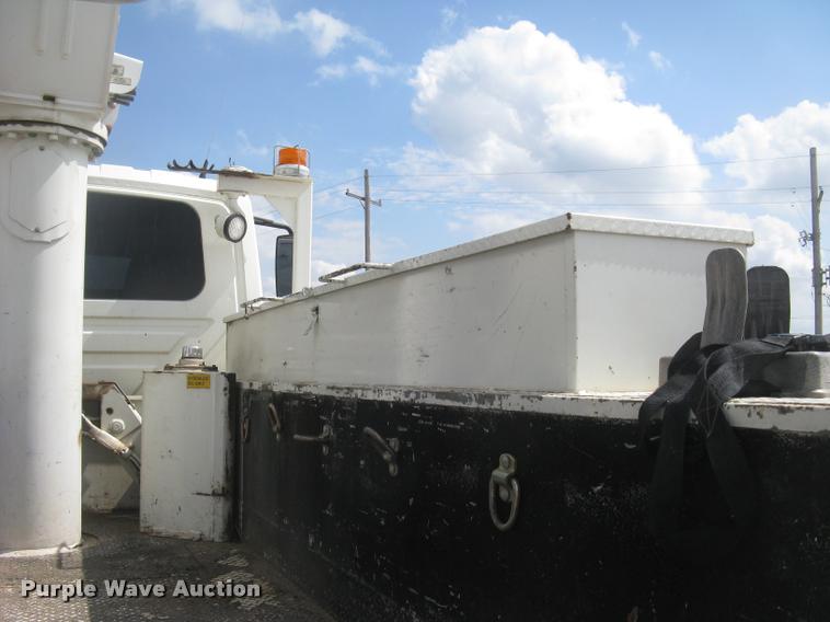 image for item L2311 2007 International 7300 bucket truck