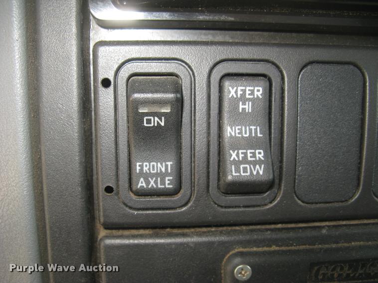 image for item L2311 2007 International 7300 bucket truck