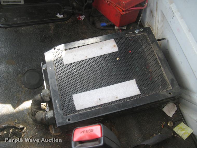 image for item L2311 2007 International 7300 bucket truck