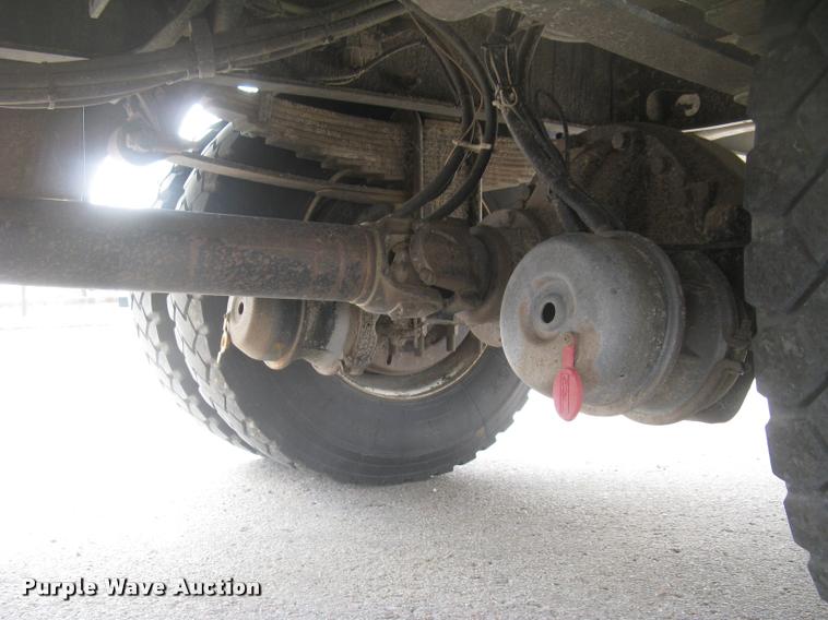 image for item L2311 2007 International 7300 bucket truck