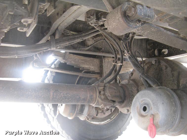 image for item L2311 2007 International 7300 bucket truck