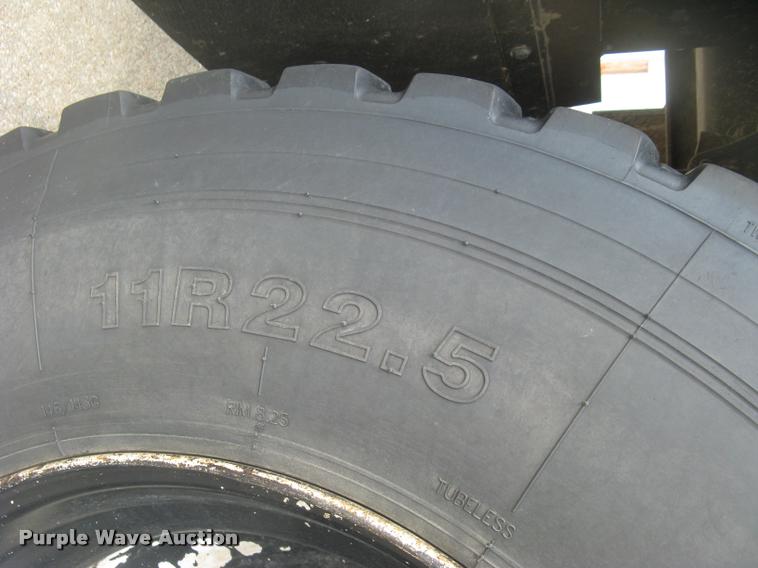 image for item L2311 2007 International 7300 bucket truck