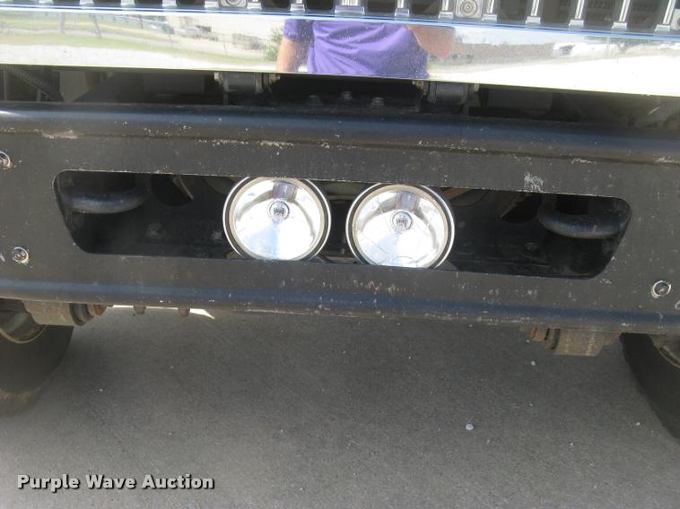 image for item L2311 2007 International 7300 bucket truck