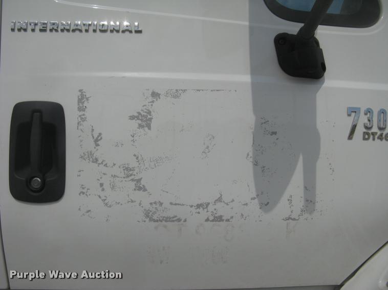 image for item L2311 2007 International 7300 bucket truck